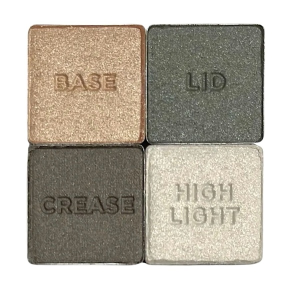 Victoria’s Secret Heiress Eyeshadow Quad - Picture 1 of 1